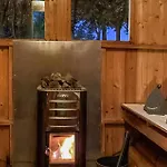 2 Bedroom Awesome In
