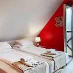 Prázdninový dům 2 Bedroom Awesome In Szarejki