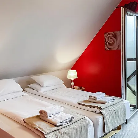 Hébergement de vacances In With Wifi Szarejki